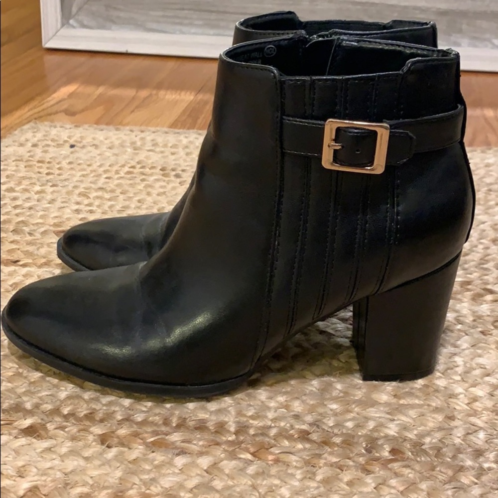 A2 Aerosoles booties